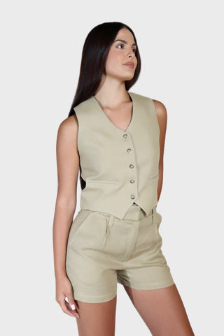 Single Pleated Linen Shorts